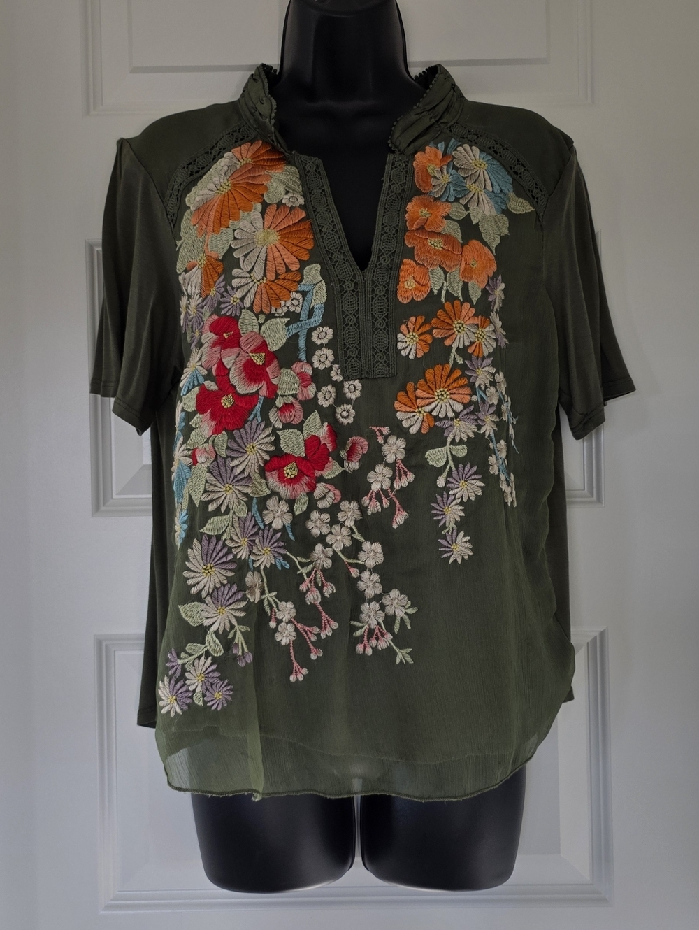 Tiny Eliana Embroidered Half-Sleeve Top - Picture 5 of 15